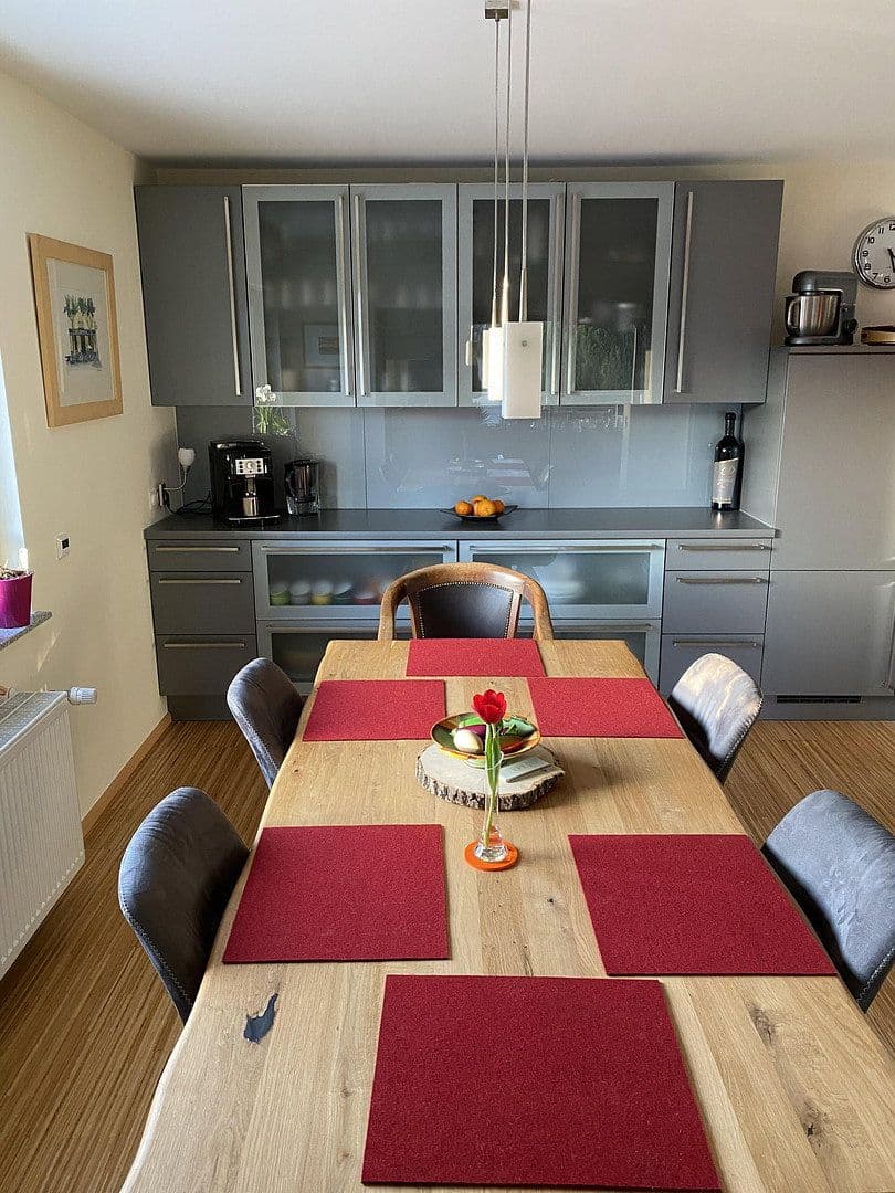 Prodej domu 180 m², pozemek 662 m², Limburg an der Lahn, Hessen Prodej domu 180 m², pozemek 662 m², Limburg an der Lahn, Hessen
