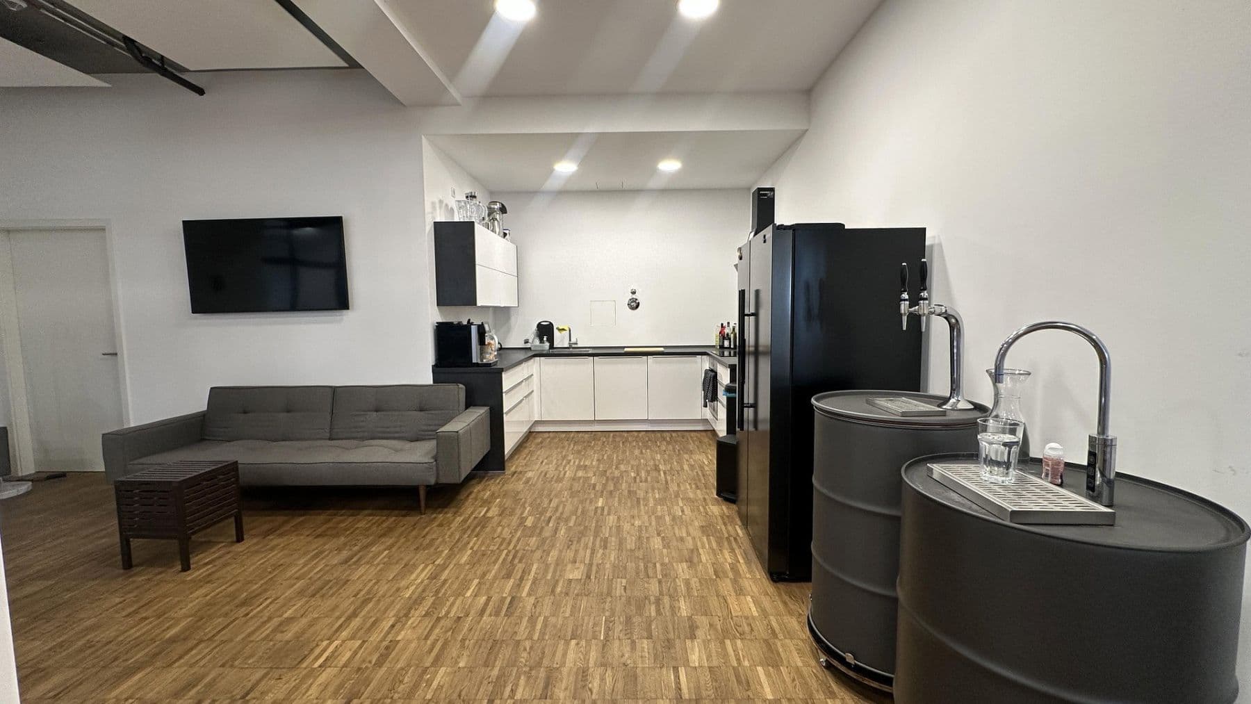 Pronájem kanceláře 380 m², Bergheimer Str. 147, Heidelberg, Bádensko-Württembersko Pronájem kanceláře 380 m², Bergheimer Str. 147, Heidelberg, Bádensko-Württembersko