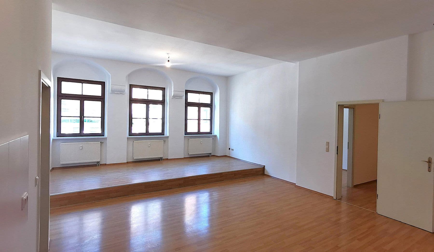 Pronájem bytu 3+1 95 m², Petersstrasse 23, Freiberg, Sasko Pronájem bytu 3+1 95 m², Petersstrasse 23, Freiberg, Sasko