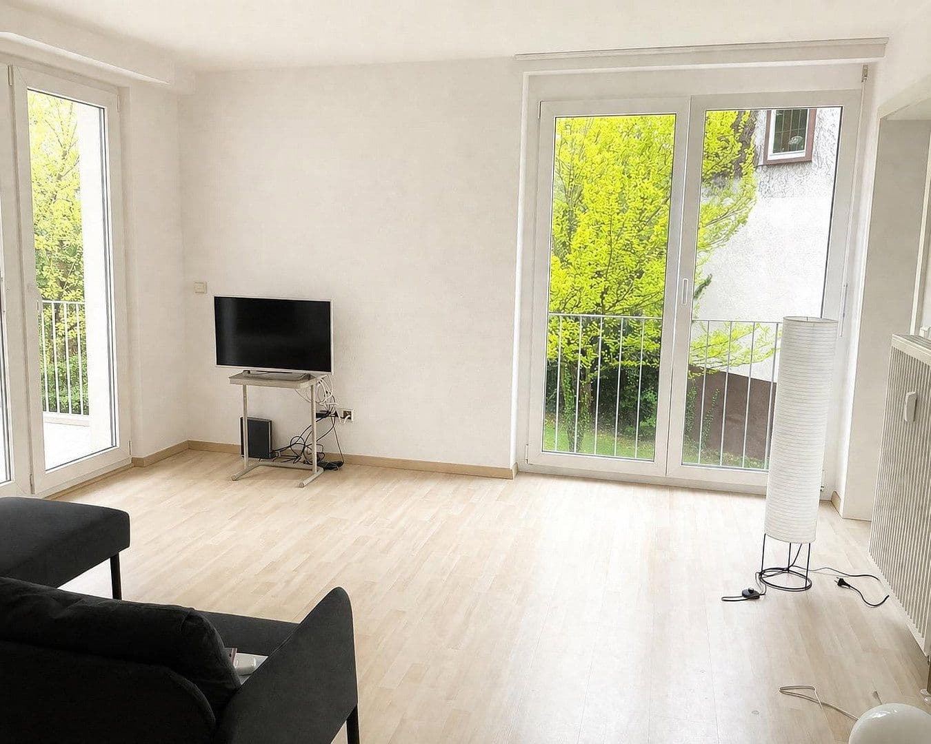 Pronájem bytu 2+1 75 m², Nürtingen, Bádensko-Württembersko Pronájem bytu 2+1 75 m², Nürtingen, Bádensko-Württembersko
