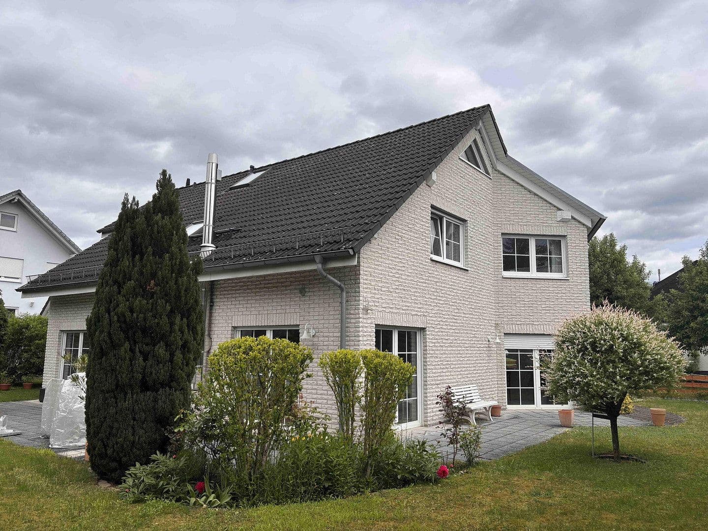 Prodej domu 198 m², pozemek 747 m², Herborn, Hessen Prodej domu 198 m², pozemek 747 m², Herborn, Hessen