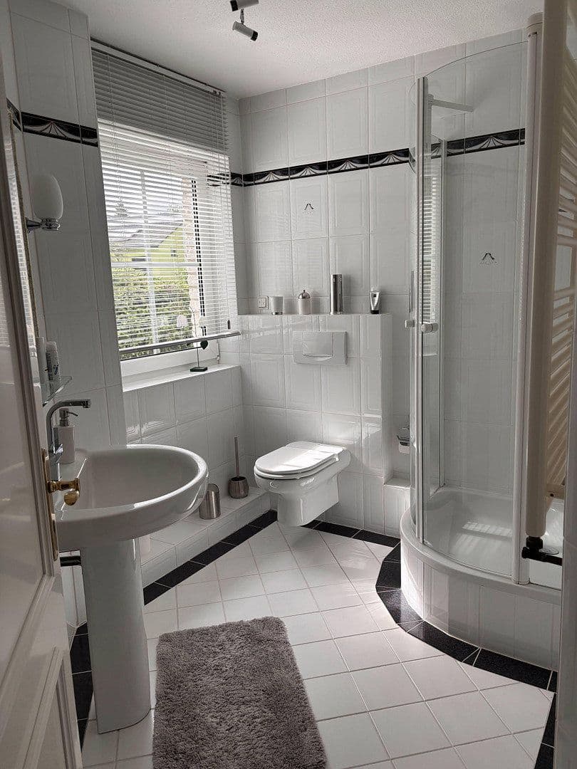 Prodej domu 198 m², pozemek 747 m², Herborn, Hessen Prodej domu 198 m², pozemek 747 m², Herborn, Hessen