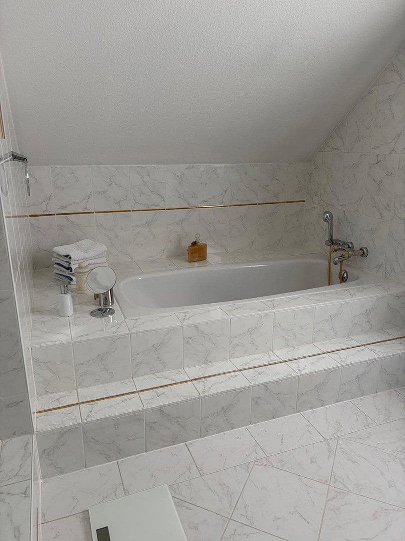 Prodej domu 198 m², pozemek 747 m², Herborn, Hessen Prodej domu 198 m², pozemek 747 m², Herborn, Hessen