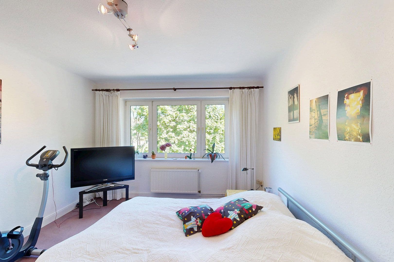 Prodej domu 191 m², pozemek 804 m², Hamburg-Langenhorn, Hamburg Prodej domu 191 m², pozemek 804 m², Hamburg-Langenhorn, Hamburg