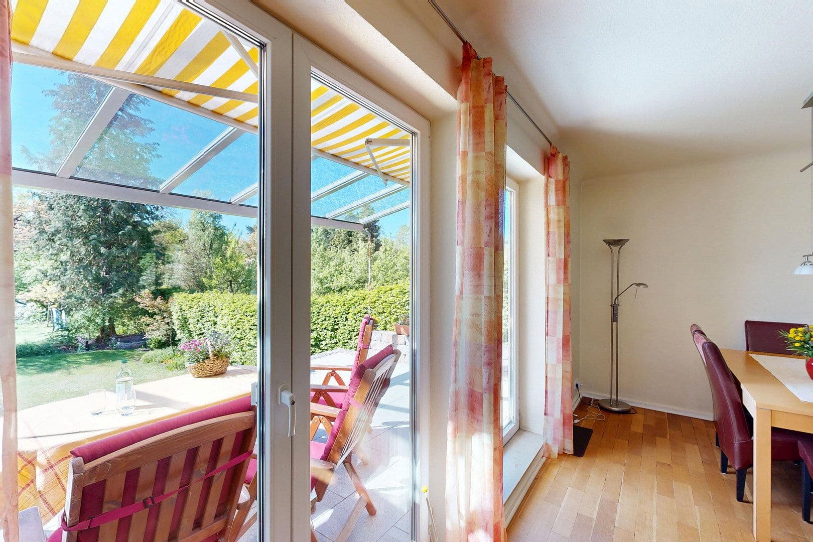 Prodej domu 191 m², pozemek 804 m², Hamburg-Langenhorn, Hamburg Prodej domu 191 m², pozemek 804 m², Hamburg-Langenhorn, Hamburg