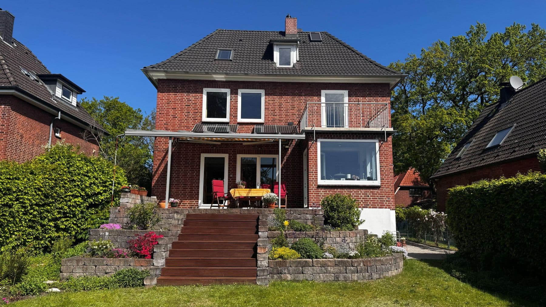 Prodej domu 191 m², pozemek 804 m², Hamburg-Langenhorn, Hamburg Prodej domu 191 m², pozemek 804 m², Hamburg-Langenhorn, Hamburg