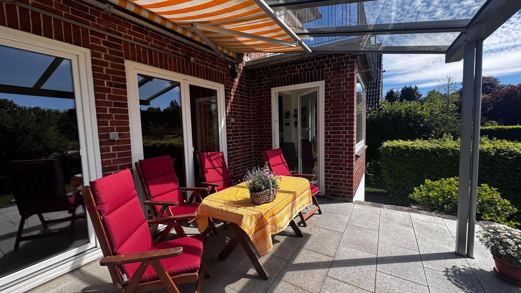 Prodej domu 191 m², pozemek 804 m², Hamburg-Langenhorn, Hamburg Prodej domu 191 m², pozemek 804 m², Hamburg-Langenhorn, Hamburg