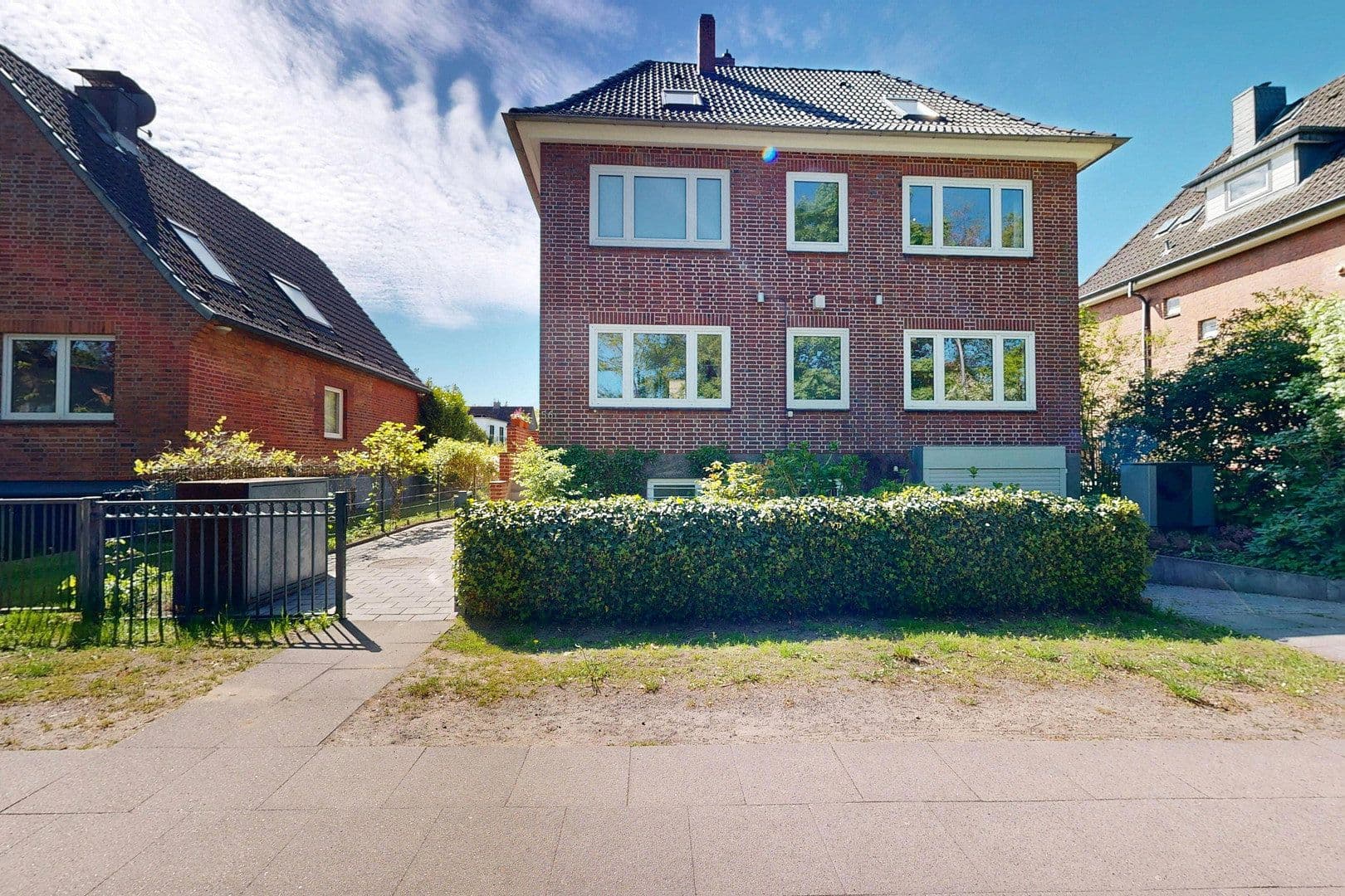 Prodej domu 191 m², pozemek 804 m², Hamburg-Langenhorn, Hamburg Prodej domu 191 m², pozemek 804 m², Hamburg-Langenhorn, Hamburg