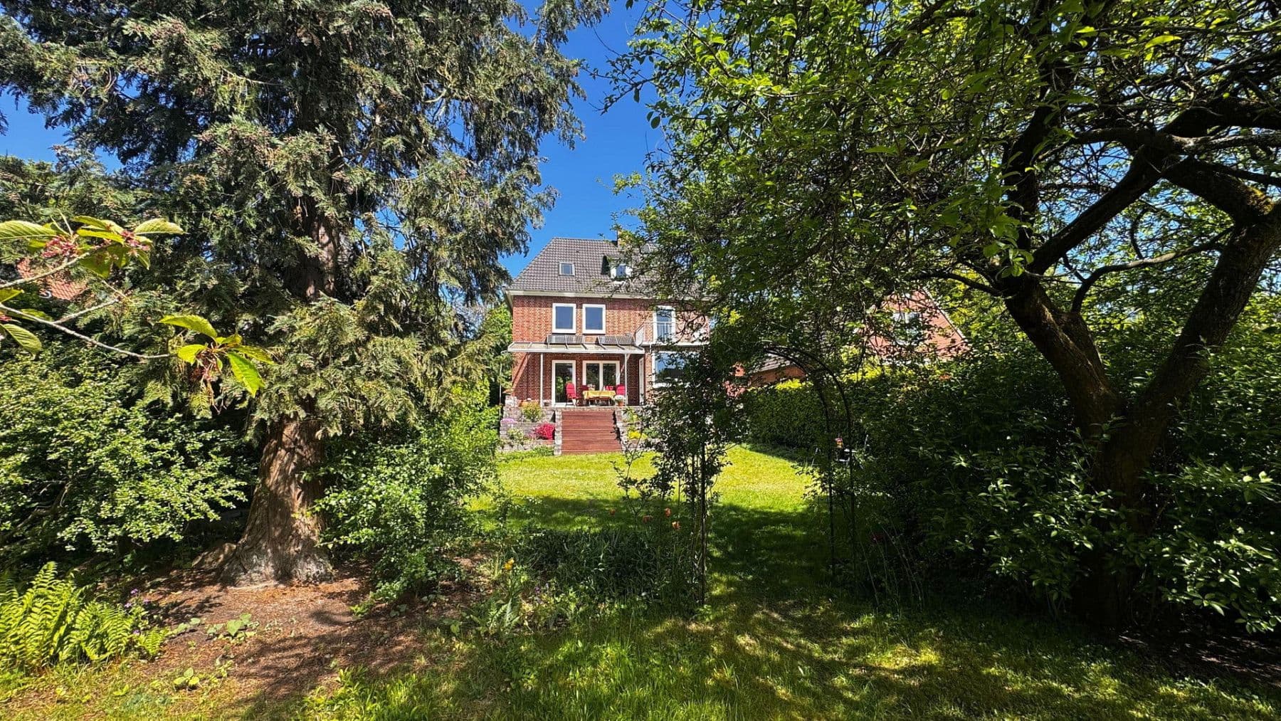 Prodej domu 191 m², pozemek 804 m², Hamburg-Langenhorn, Hamburg Prodej domu 191 m², pozemek 804 m², Hamburg-Langenhorn, Hamburg