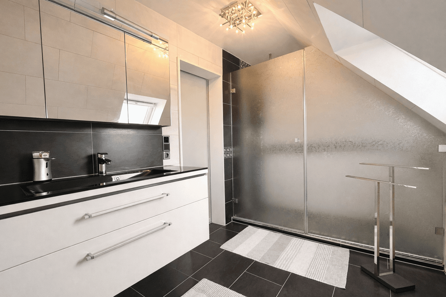 Prodej domu 189 m², pozemek 632 m², Braunschweig, Dolní Sasko Prodej domu 189 m², pozemek 632 m², Braunschweig, Dolní Sasko