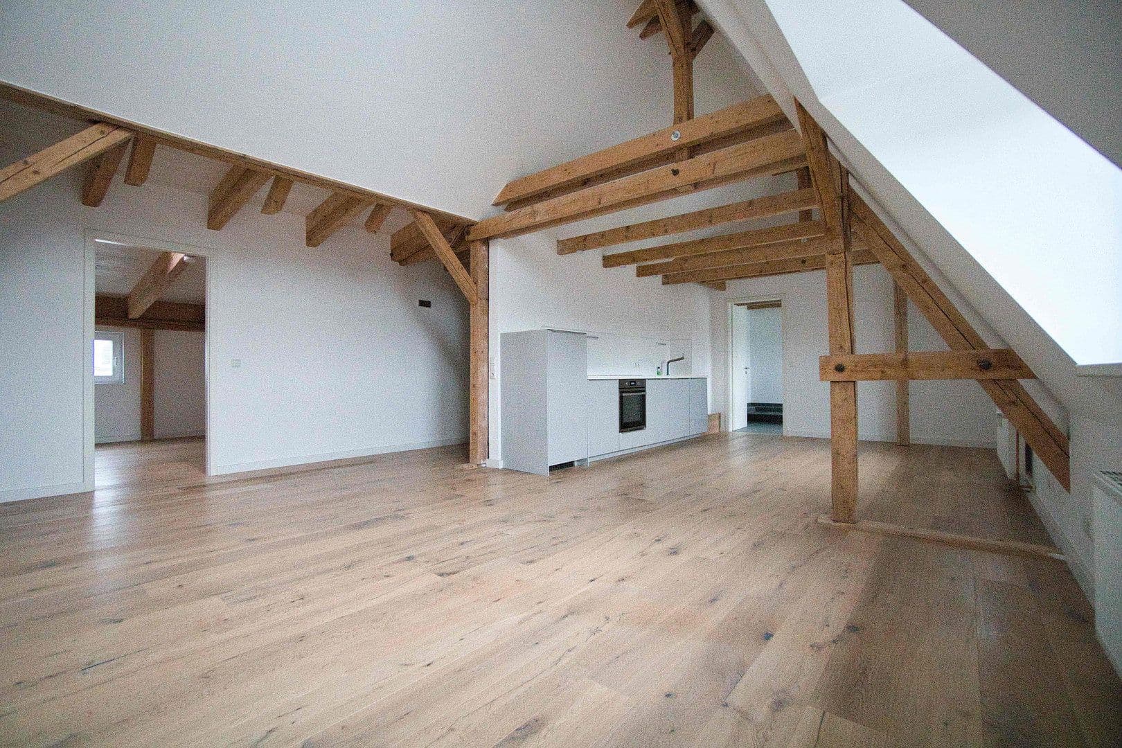 Prodej bytu 3+1 82 m², Eckernförder Str. 56, Kiel, Šlesvicko-Holštýnsko Prodej bytu 3+1 82 m², Eckernförder Str. 56, Kiel, Šlesvicko-Holštýnsko