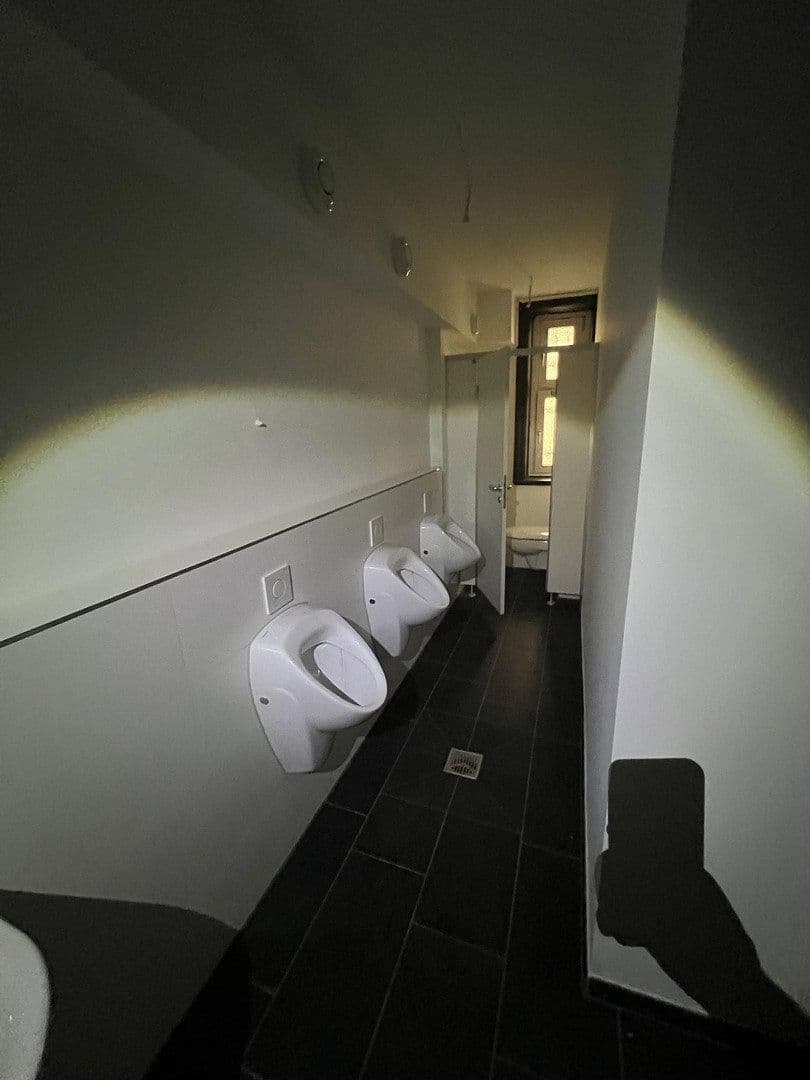 Pronájem nebytového prostoru 150 m², Eichenstraße 29, Hamburg, Hamburg Pronájem nebytového prostoru 150 m², Eichenstraße 29, Hamburg, Hamburg