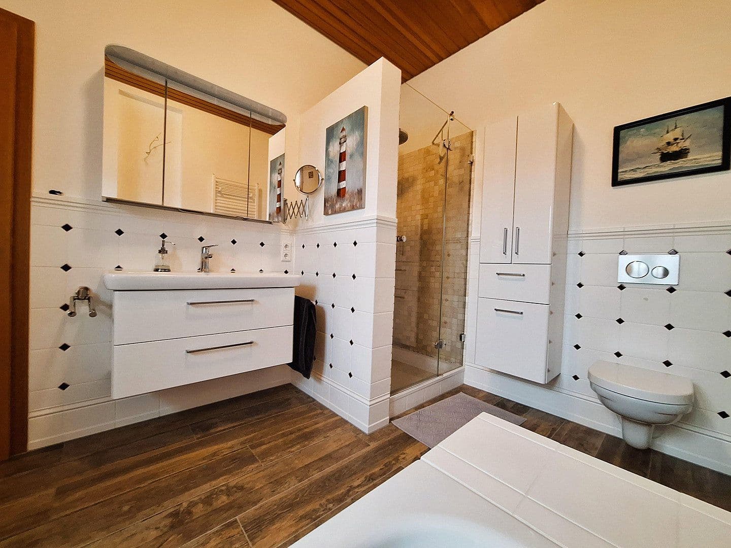 Prodej domu 300 m², pozemek 971 m², Dietfurt an der Altmühl, Bavorsko Prodej domu 300 m², pozemek 971 m², Dietfurt an der Altmühl, Bavorsko