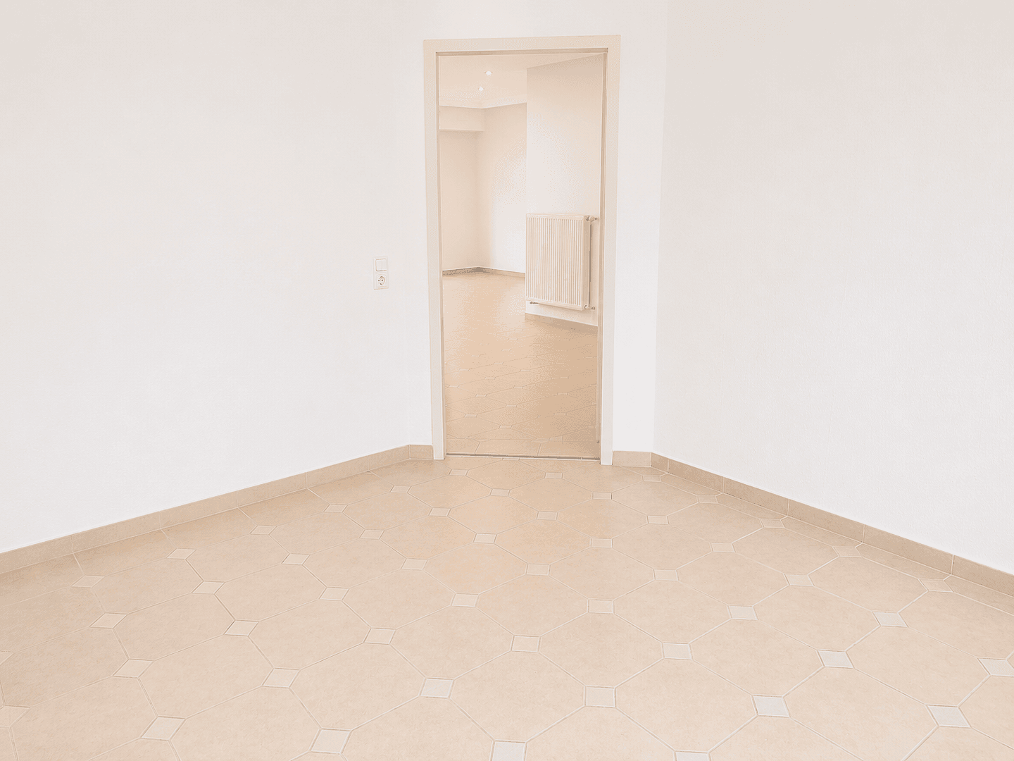 Pronájem bytu 4+1 116 m², Hutstraße 15, 18, Itzgrund, Bavorsko Pronájem bytu 4+1 116 m², Hutstraße 15, 18, Itzgrund, Bavorsko