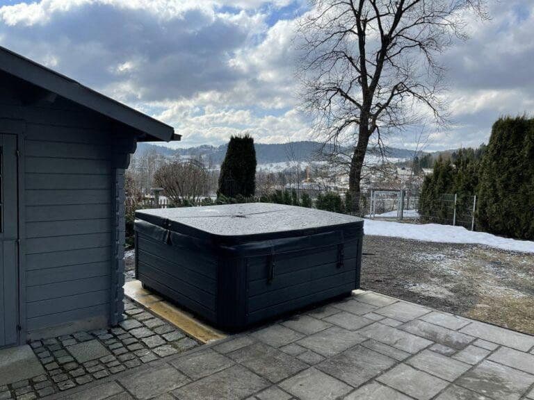Prodej domu 210 m², pozemek 327 m², Winterbergerstr. 44, Freyung, Bavorsko Prodej domu 210 m², pozemek 327 m², Winterbergerstr. 44, Freyung, Bavorsko