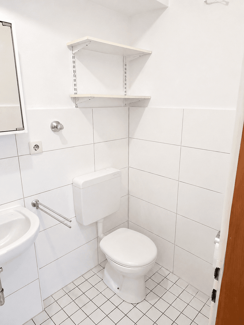 Pronájem bytu 1+1 27 m², Moltkestr. 9, Cáchy, Severní Porýní-Vestfálsko Pronájem bytu 1+1 27 m², Moltkestr. 9, Cáchy, Severní Porýní-Vestfálsko
