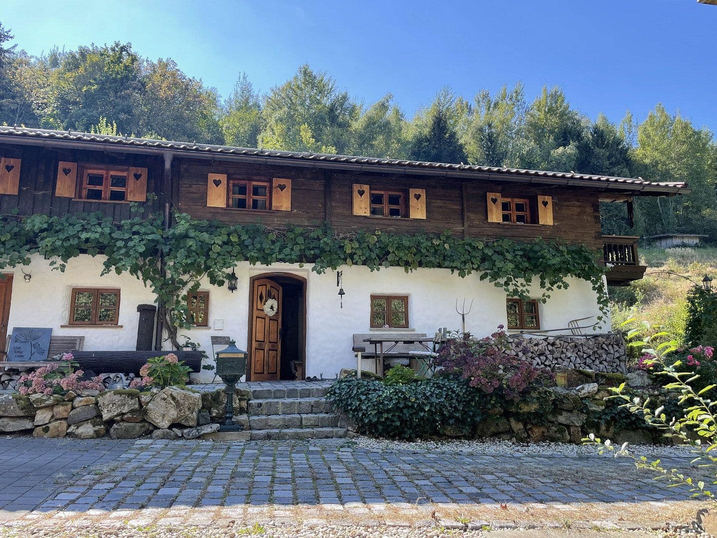 Prodej domu 220 m², pozemek 12.000 m², Tiefenbach, Bavorsko Prodej domu 220 m², pozemek 12.000 m², Tiefenbach, Bavorsko