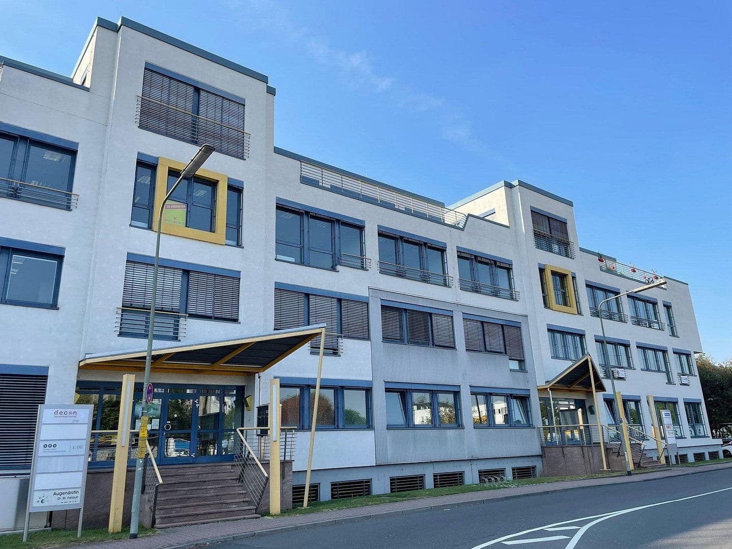 Pronájem kanceláře 50 m², Berner Str. 71, Frankfurt - Nieder-Eschbach, Hessen Pronájem kanceláře 50 m², Berner Str. 71, Frankfurt - Nieder-Eschbach, Hessen