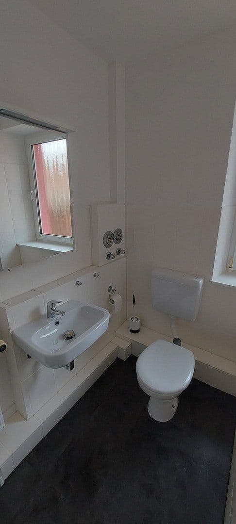Pronájem bytu 2+1 55 m², Landau-Queichheim, Porýní-Falc Pronájem bytu 2+1 55 m², Landau-Queichheim, Porýní-Falc