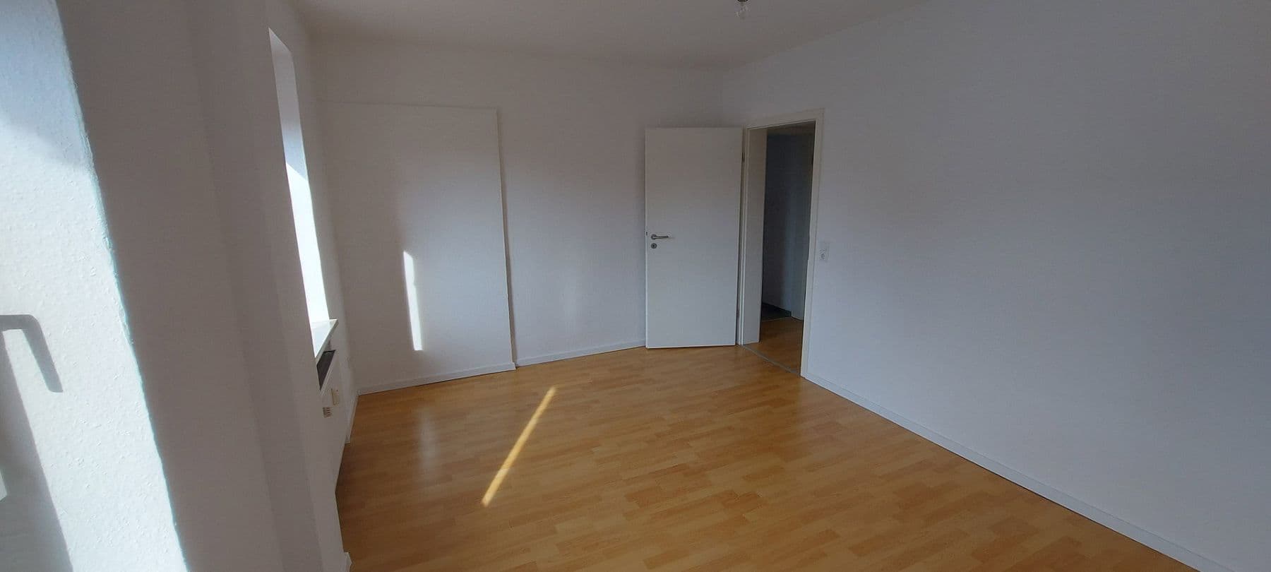 Pronájem bytu 2+1 55 m², Landau-Queichheim, Porýní-Falc Pronájem bytu 2+1 55 m², Landau-Queichheim, Porýní-Falc