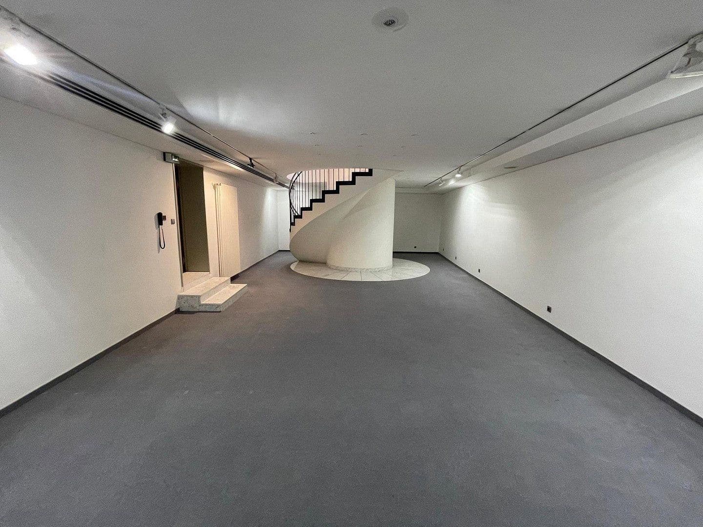 Pronájem nebytového prostoru 350 m², Mönchengladbach-Rheydt, Severní Porýní-Vestfálsko Pronájem nebytového prostoru 350 m², Mönchengladbach-Rheydt, Severní Porýní-Vestfálsko