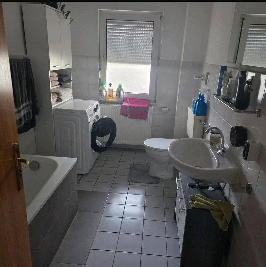 Pronájem bytu 2+1 60 m², Friedrich-Ebert-Str. 33, Worms, Porýní-Falc Pronájem bytu 2+1 60 m², Friedrich-Ebert-Str. 33, Worms, Porýní-Falc