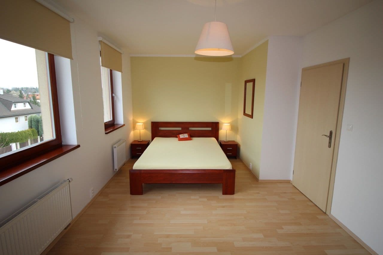 Pronájem bytu 3+kk 139 m², Laudonova, Praha, Praha Pronájem bytu 3+kk 139 m², Laudonova, Praha, Praha
