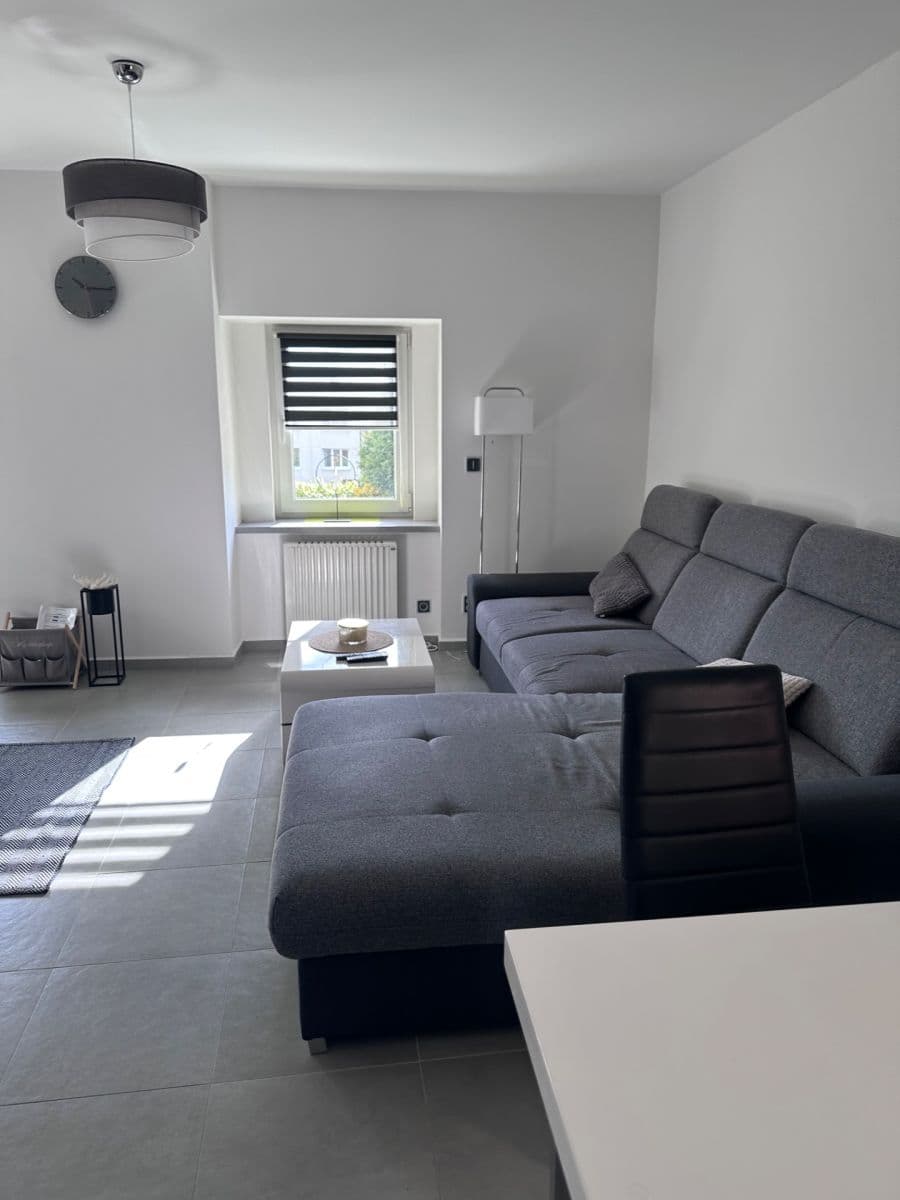 Pronájem bytu 1+1 67 m², nám. Republiky, Lázně Kynžvart, Karlovarský kraj Pronájem bytu 1+1 67 m², nám. Republiky, Lázně Kynžvart, Karlovarský kraj