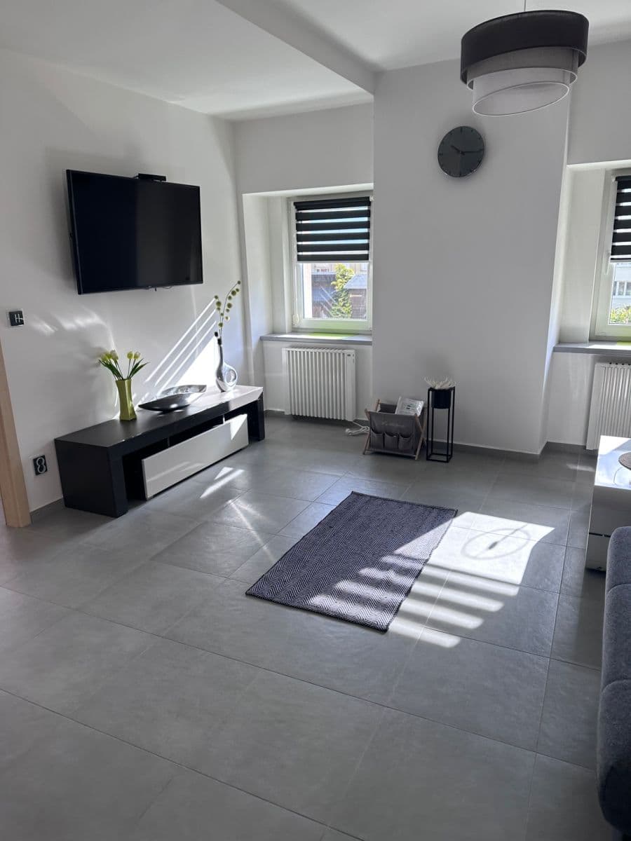Pronájem bytu 1+1 67 m², nám. Republiky, Lázně Kynžvart, Karlovarský kraj Pronájem bytu 1+1 67 m², nám. Republiky, Lázně Kynžvart, Karlovarský kraj