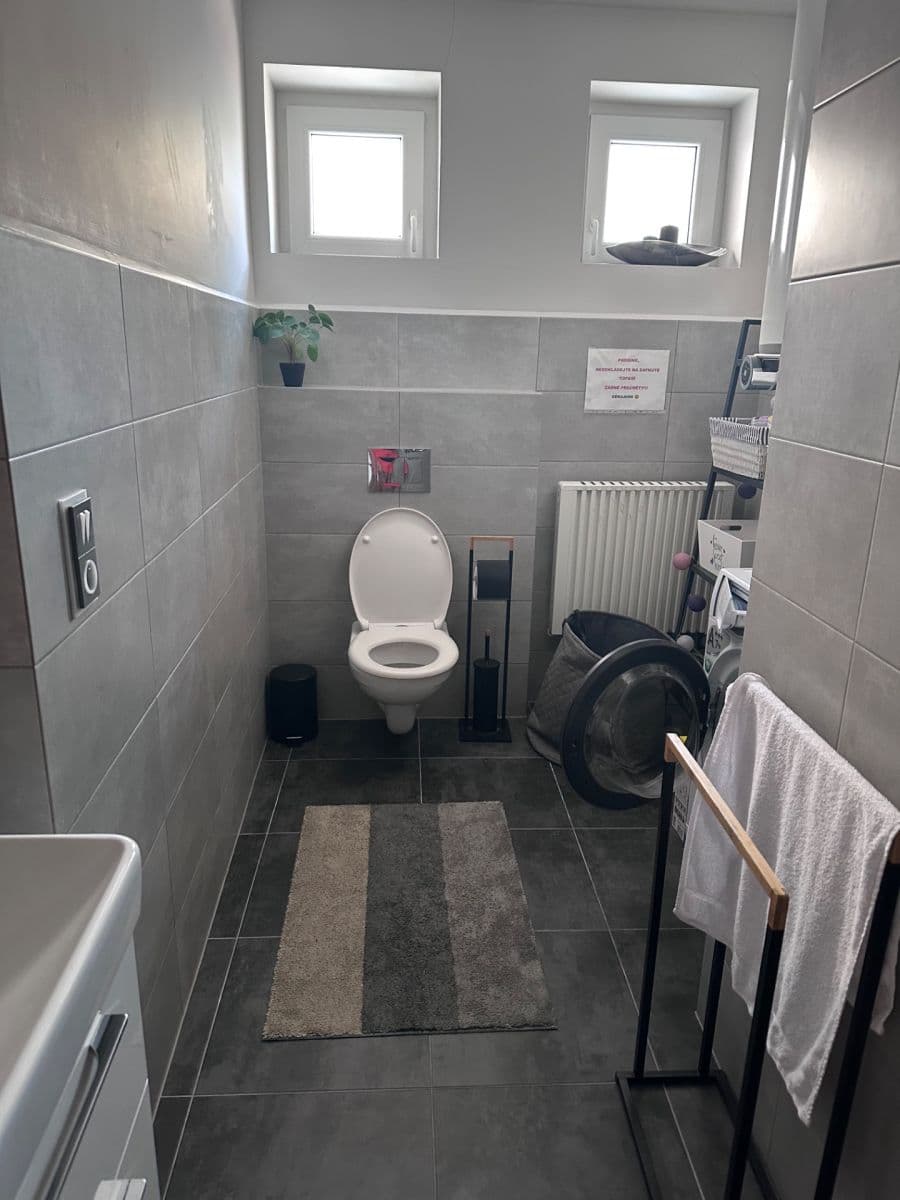 Pronájem bytu 1+1 67 m², nám. Republiky, Lázně Kynžvart, Karlovarský kraj Pronájem bytu 1+1 67 m², nám. Republiky, Lázně Kynžvart, Karlovarský kraj