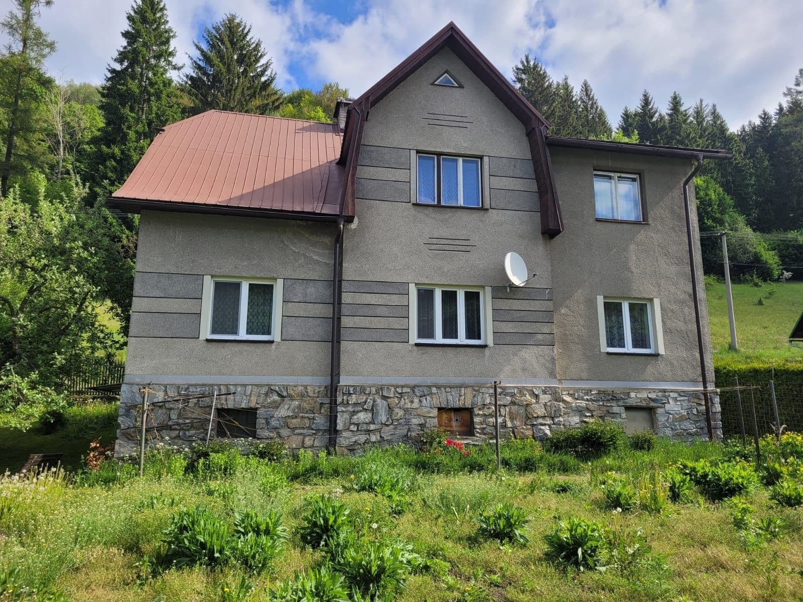Prodej domu 220 m², pozemek 995 m², V Zátiší, Hanušovice, Olomoucký kraj Prodej domu 220 m², pozemek 995 m², V Zátiší, Hanušovice, Olomoucký kraj