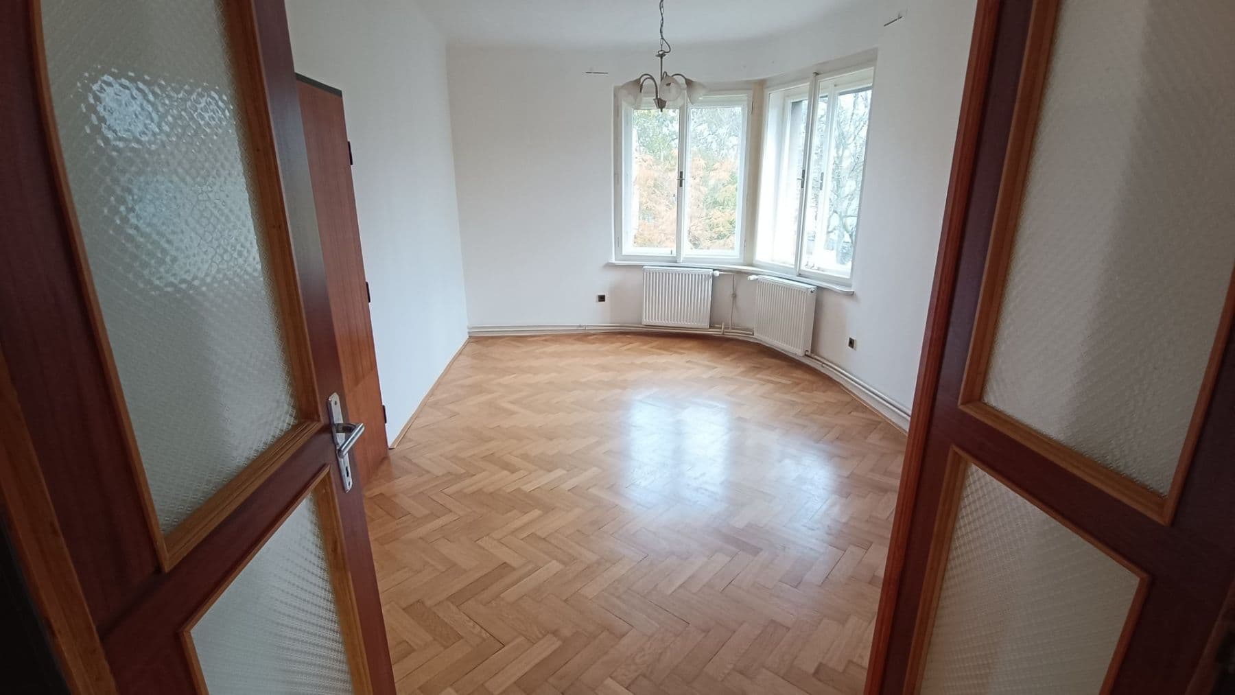Pronájem bytu 3+1 89 m², Kapitána Jaroše, Plzeň, Plzeňský kraj Pronájem bytu 3+1 89 m², Kapitána Jaroše, Plzeň, Plzeňský kraj