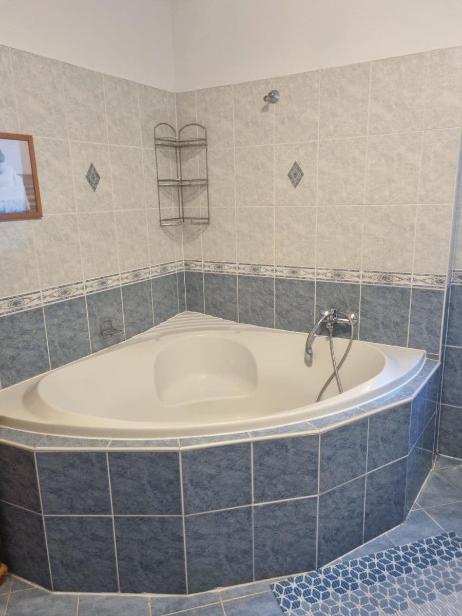 Pronájem bytu 2+kk 46 m², Měšická, Praha, Praha Pronájem bytu 2+kk 46 m², Měšická, Praha, Praha