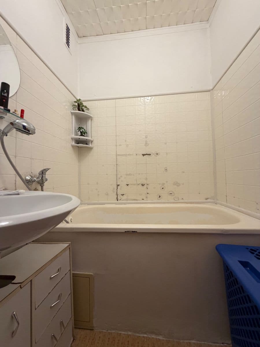 Pronájem bytu 2+1 56 m², Bydžovského, Praha, Praha Pronájem bytu 2+1 56 m², Bydžovského, Praha, Praha