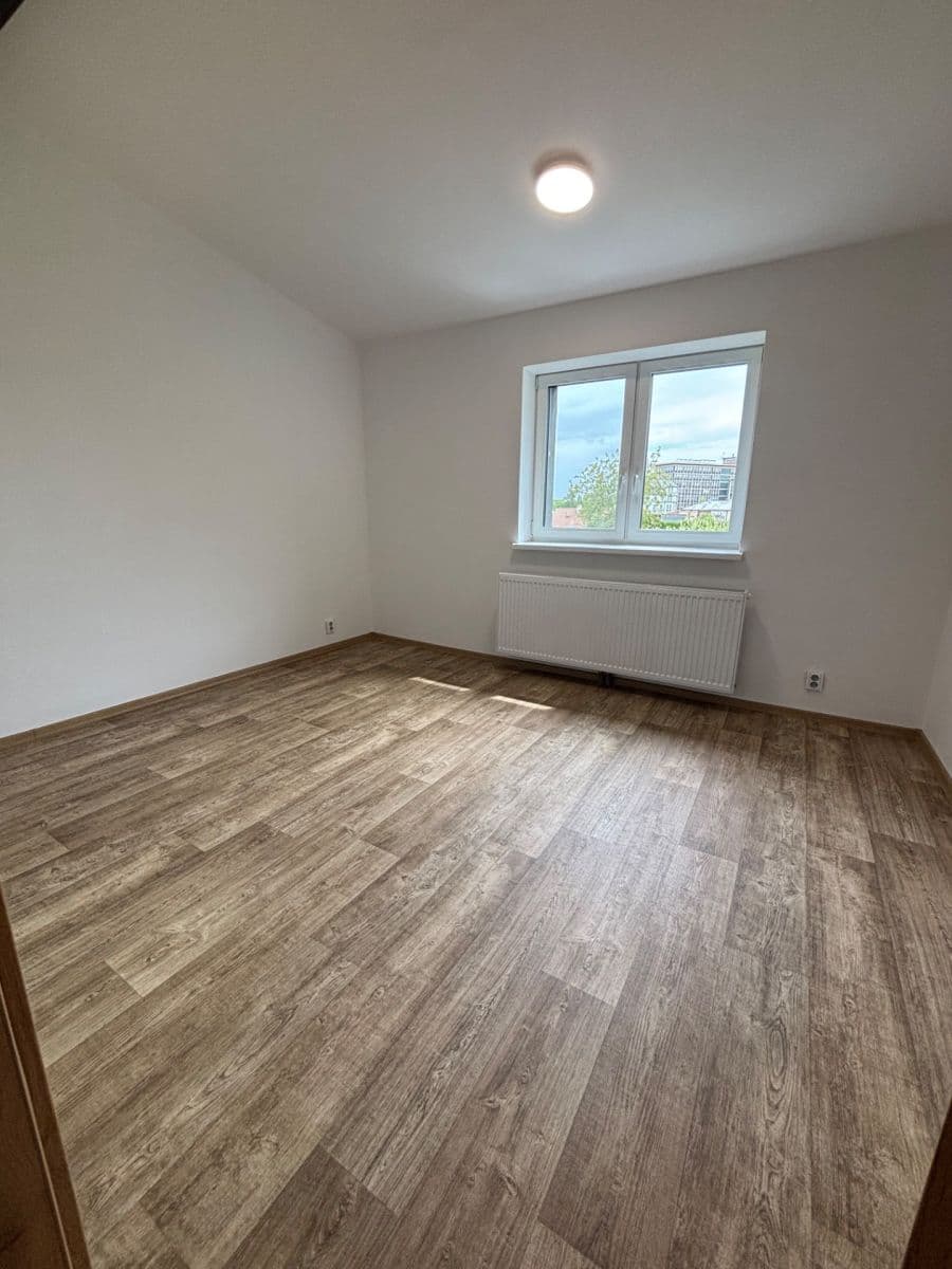 Pronájem bytu 3+kk 70 m², Svatoplukova, Ostrava, Moravskoslezský kraj Pronájem bytu 3+kk 70 m², Svatoplukova, Ostrava, Moravskoslezský kraj