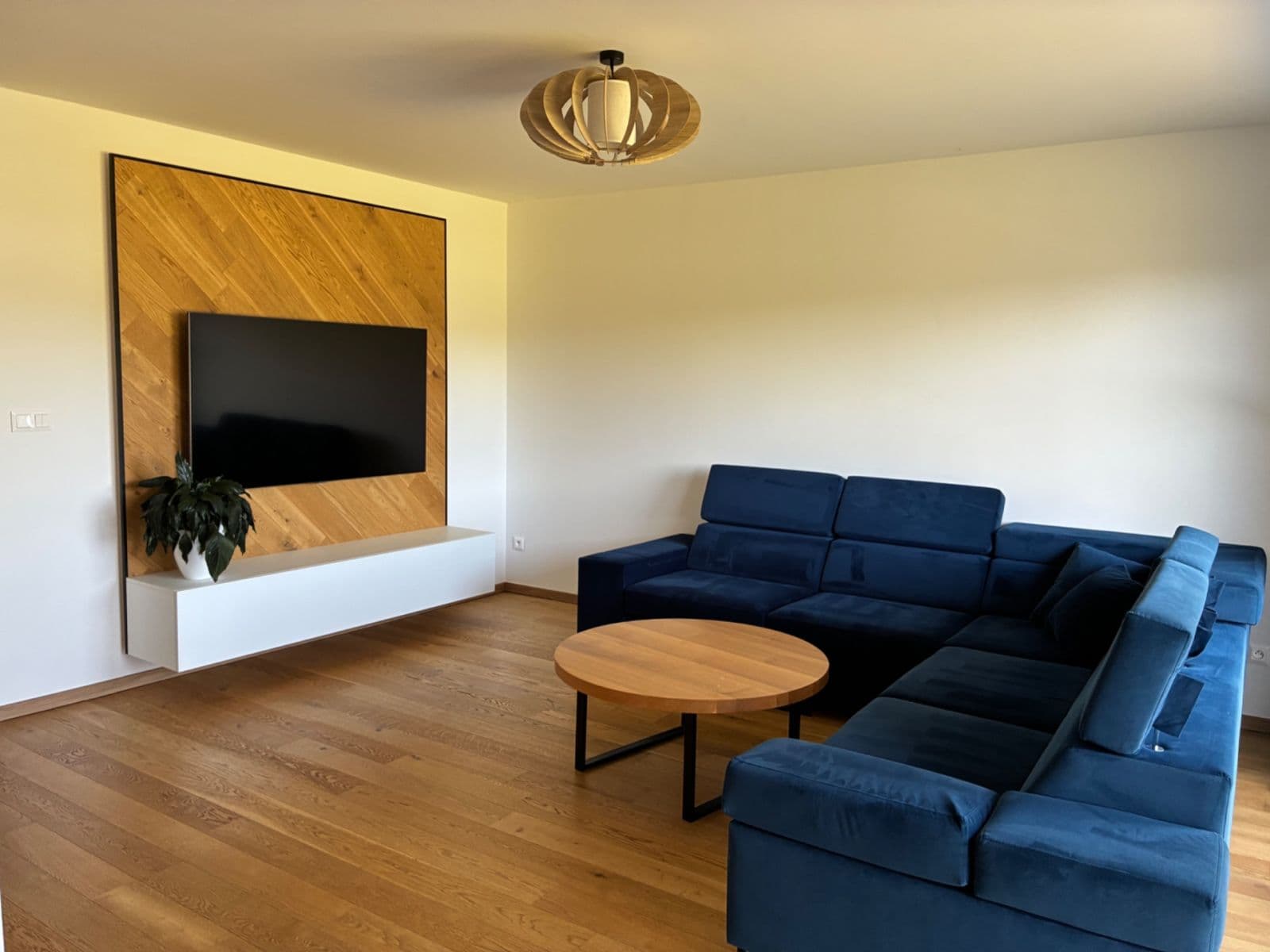 Pronájem domu 180 m², pozemek 100 m², Skalka nad Váhom, Trenčiansky kraj Pronájem domu 180 m², pozemek 100 m², Skalka nad Váhom, Trenčiansky kraj