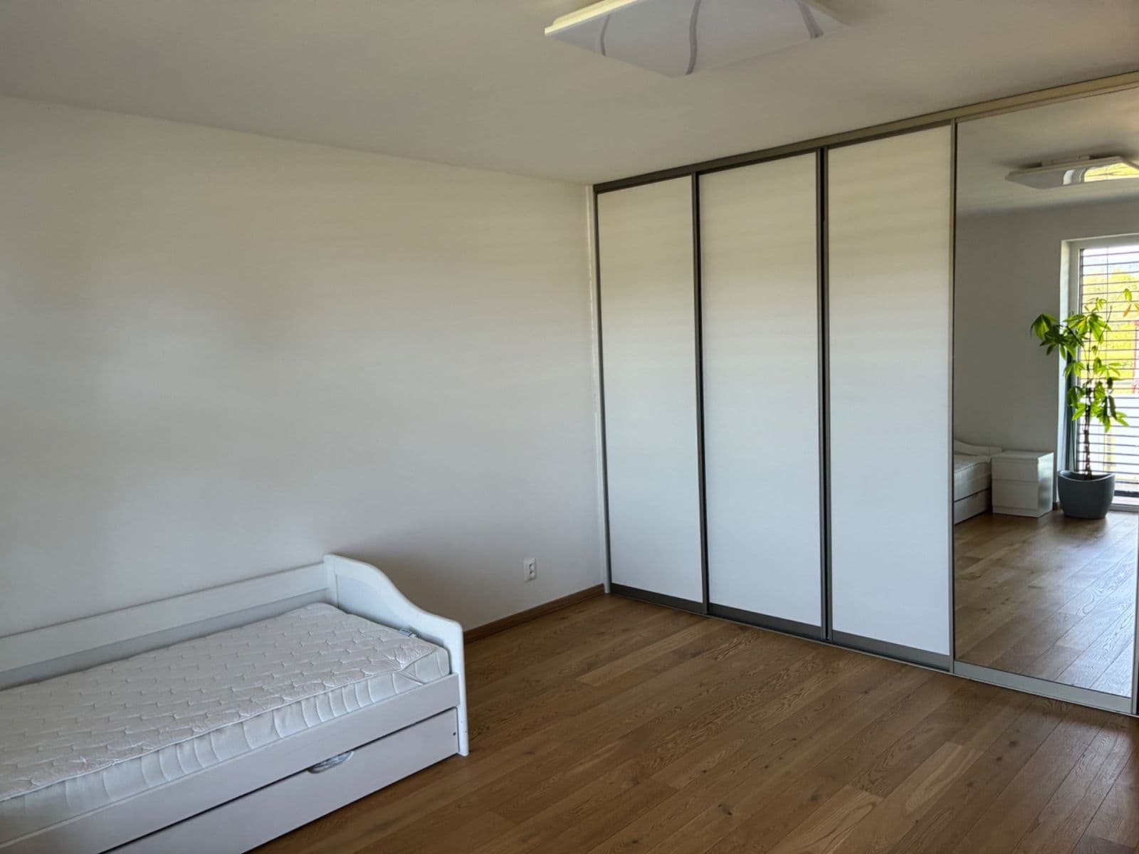 Pronájem domu 180 m², pozemek 100 m², Skalka nad Váhom, Trenčiansky kraj Pronájem domu 180 m², pozemek 100 m², Skalka nad Váhom, Trenčiansky kraj