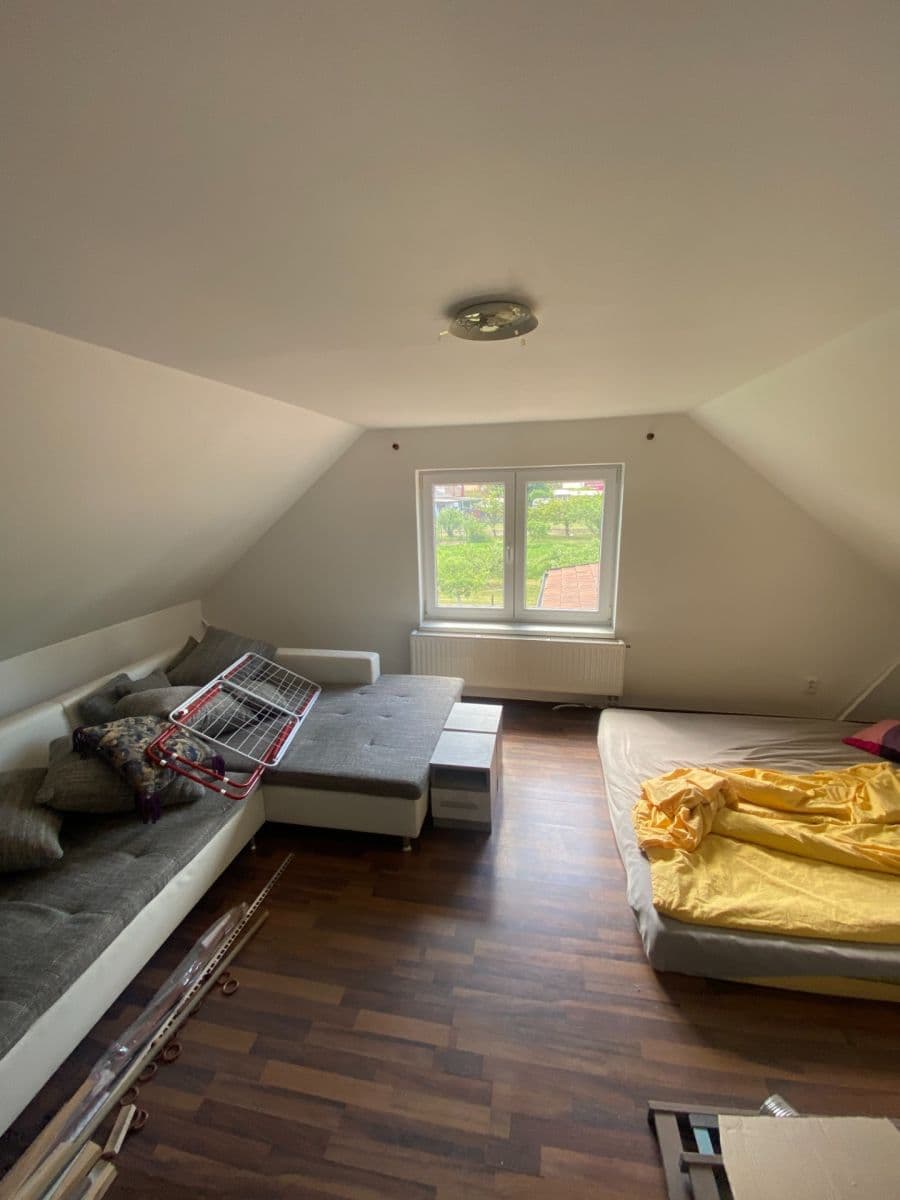Prodej domu 185 m², pozemek 417 m², Ke Hřišti, Hrobce, Ústecký kraj Prodej domu 185 m², pozemek 417 m², Ke Hřišti, Hrobce, Ústecký kraj