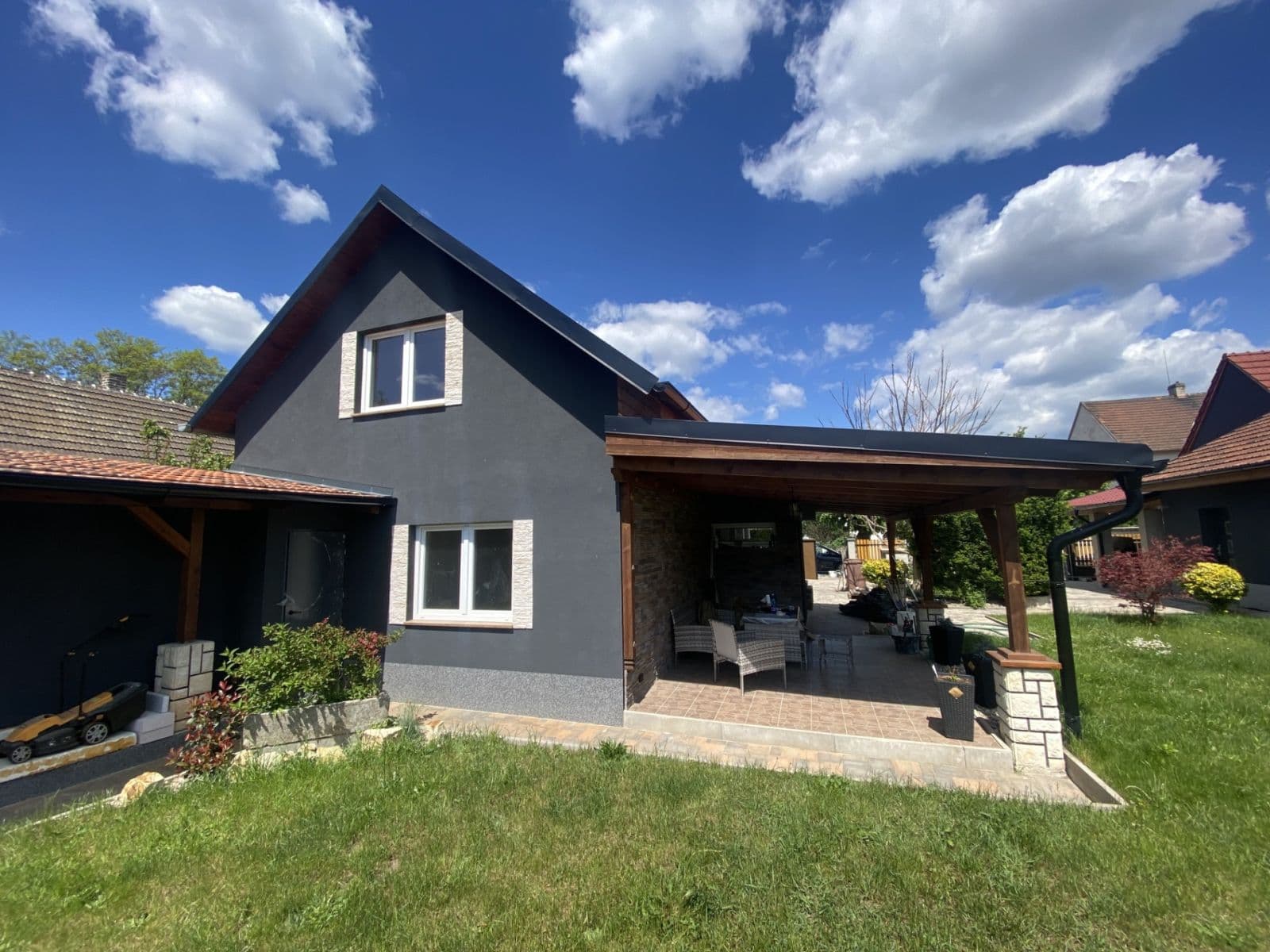 Prodej domu 185 m², pozemek 417 m², Ke Hřišti, Hrobce, Ústecký kraj Prodej domu 185 m², pozemek 417 m², Ke Hřišti, Hrobce, Ústecký kraj