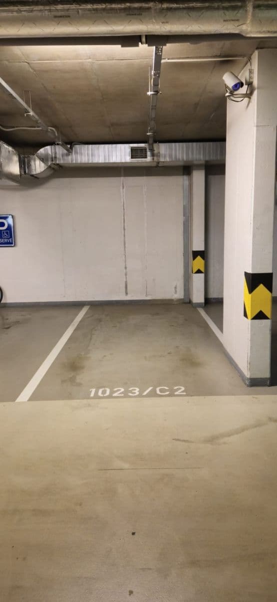 Pronájem garáže 13 m², Pod Harfou, Praha, Praha Pronájem garáže 13 m², Pod Harfou, Praha, Praha
