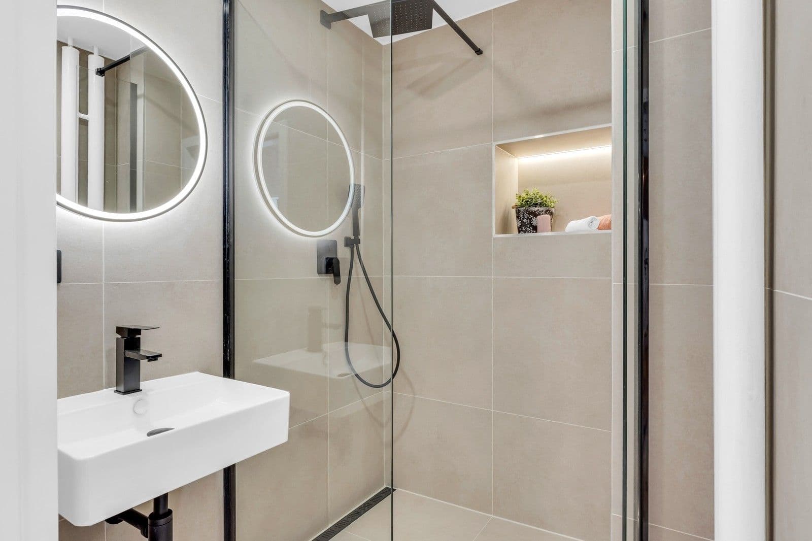 Prodej bytu 3+kk 61 m², Černokostelecká, Praha, Praha Prodej bytu 3+kk 61 m², Černokostelecká, Praha, Praha