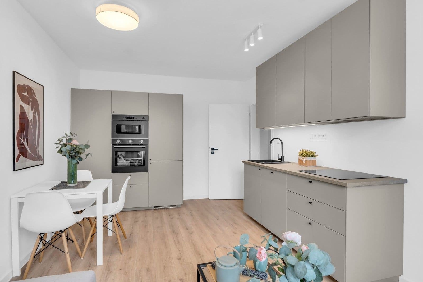 Prodej bytu 3+kk 61 m², Černokostelecká, Praha, Praha Prodej bytu 3+kk 61 m², Černokostelecká, Praha, Praha