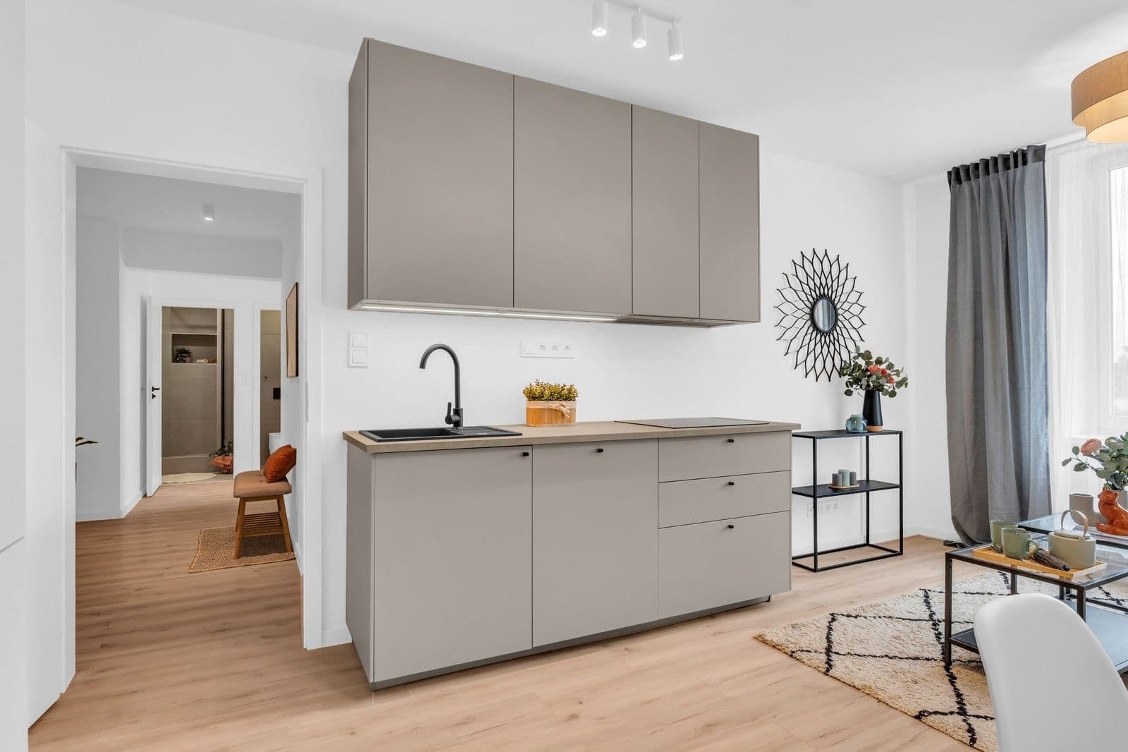 Prodej bytu 3+kk 61 m², Černokostelecká, Praha, Praha Prodej bytu 3+kk 61 m², Černokostelecká, Praha, Praha