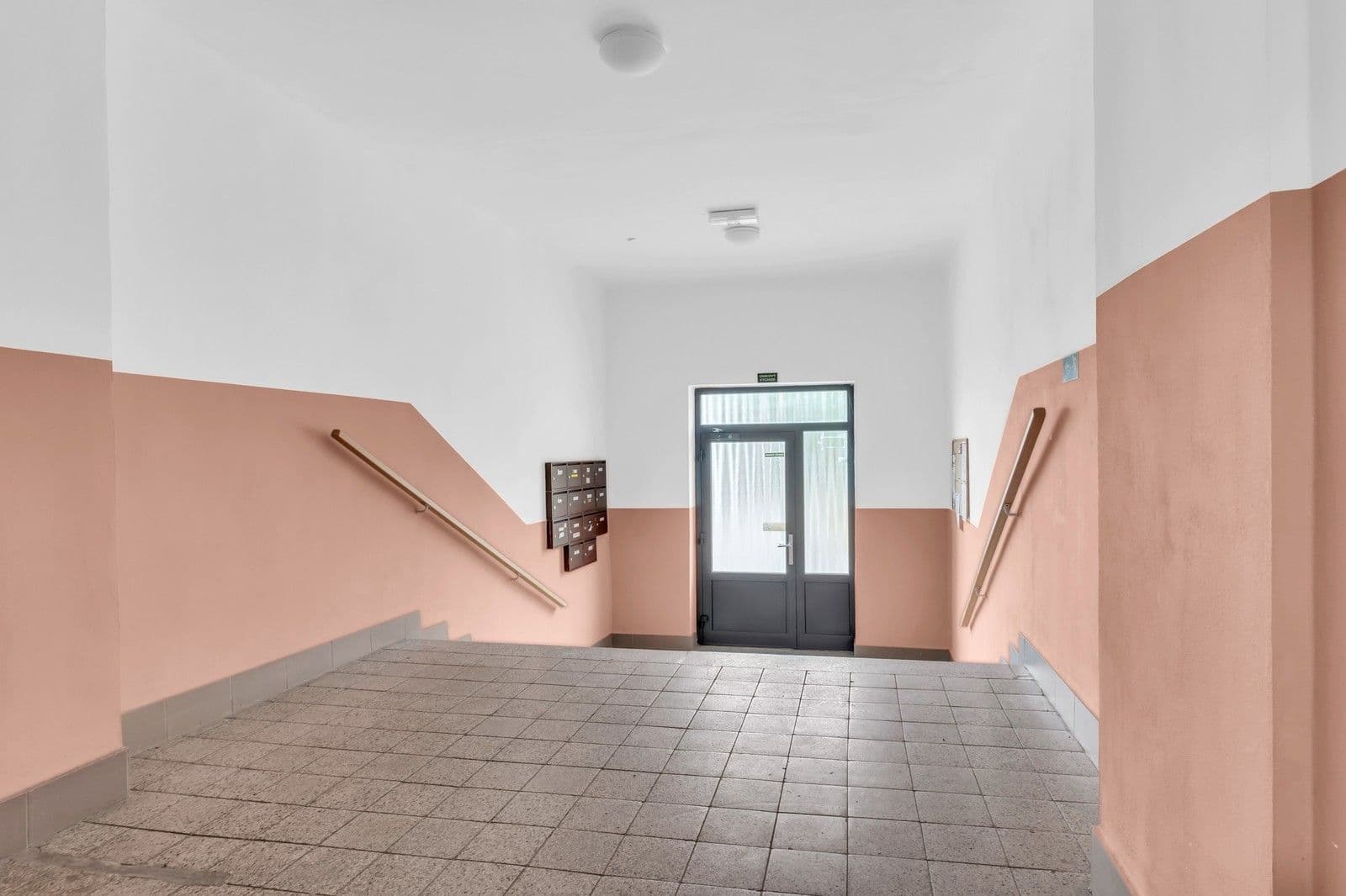 Prodej bytu 3+kk 61 m², Černokostelecká, Praha, Praha Prodej bytu 3+kk 61 m², Černokostelecká, Praha, Praha