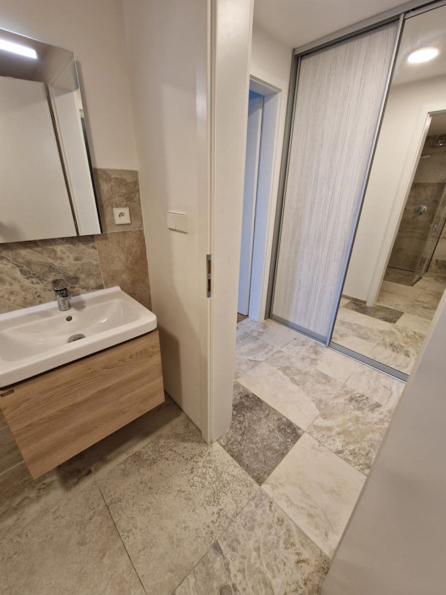 Pronájem bytu 1+kk 38 m², Smrčkova, Praha, Praha Pronájem bytu 1+kk 38 m², Smrčkova, Praha, Praha