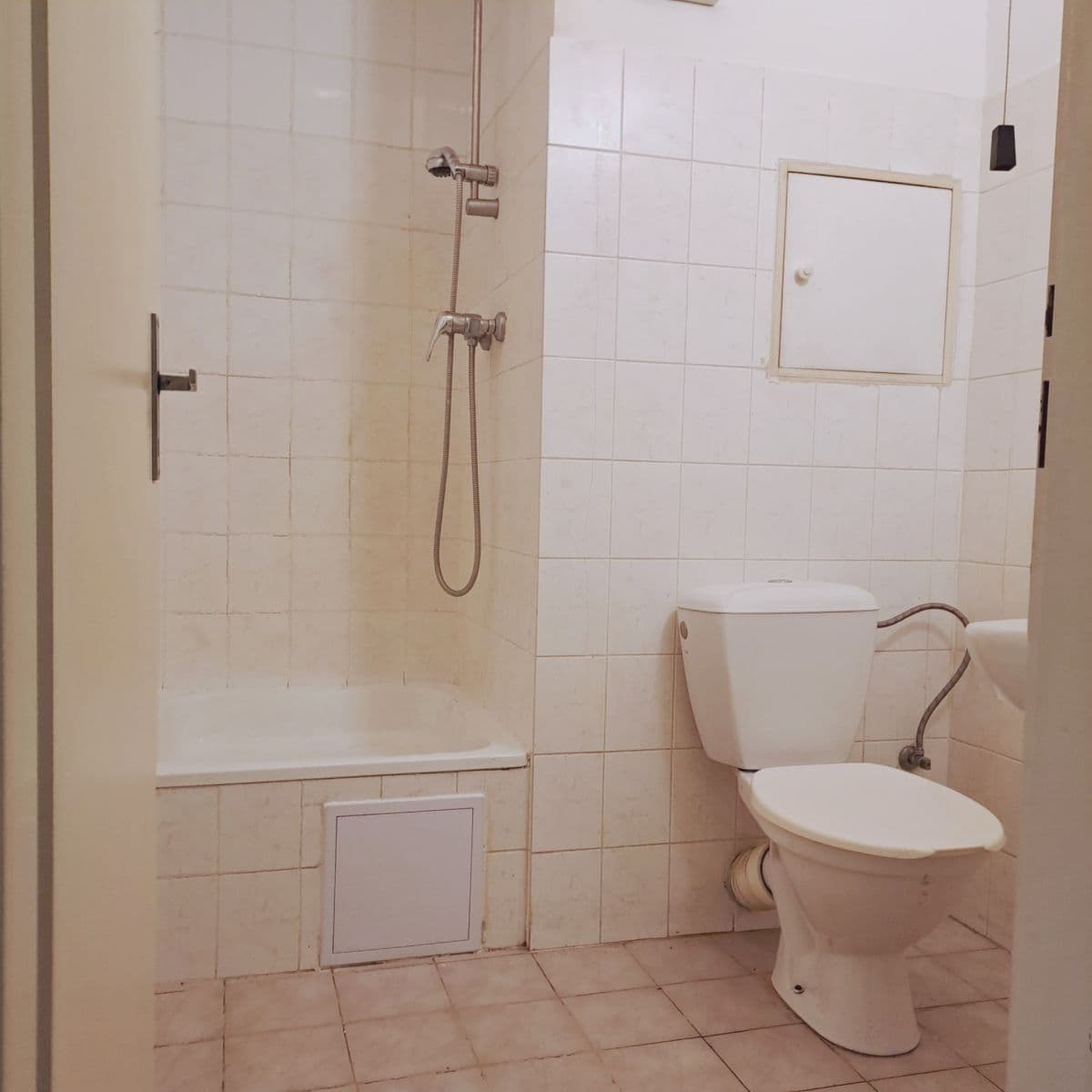 Prodej nebytového prostoru 31 m², Bašteckého, Praha, Praha Prodej nebytového prostoru 31 m², Bašteckého, Praha, Praha