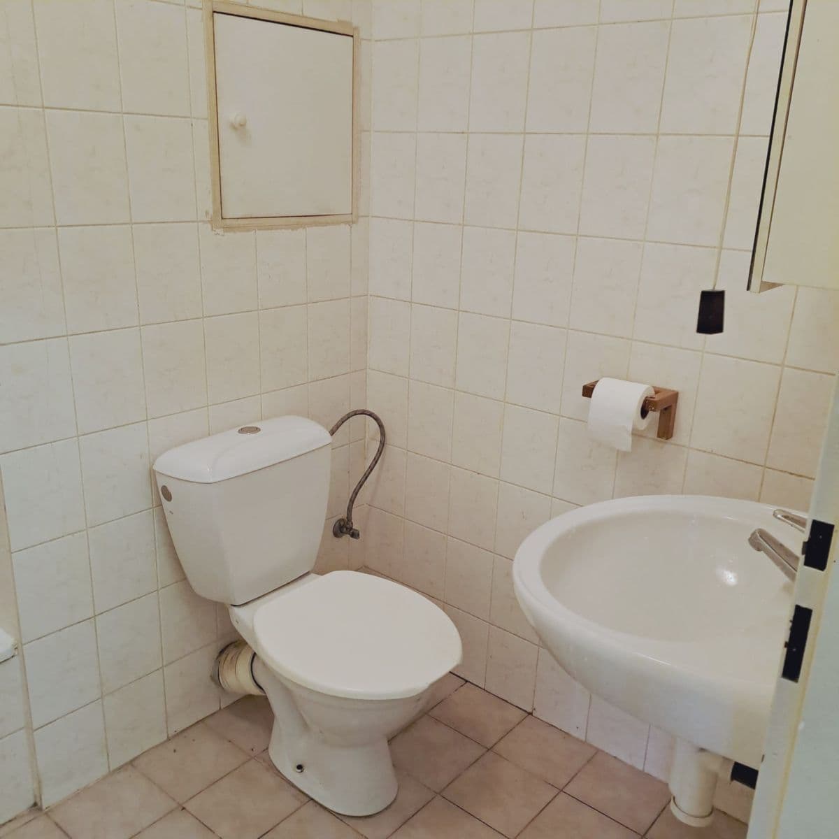 Prodej nebytového prostoru 31 m², Bašteckého, Praha, Praha Prodej nebytového prostoru 31 m², Bašteckého, Praha, Praha