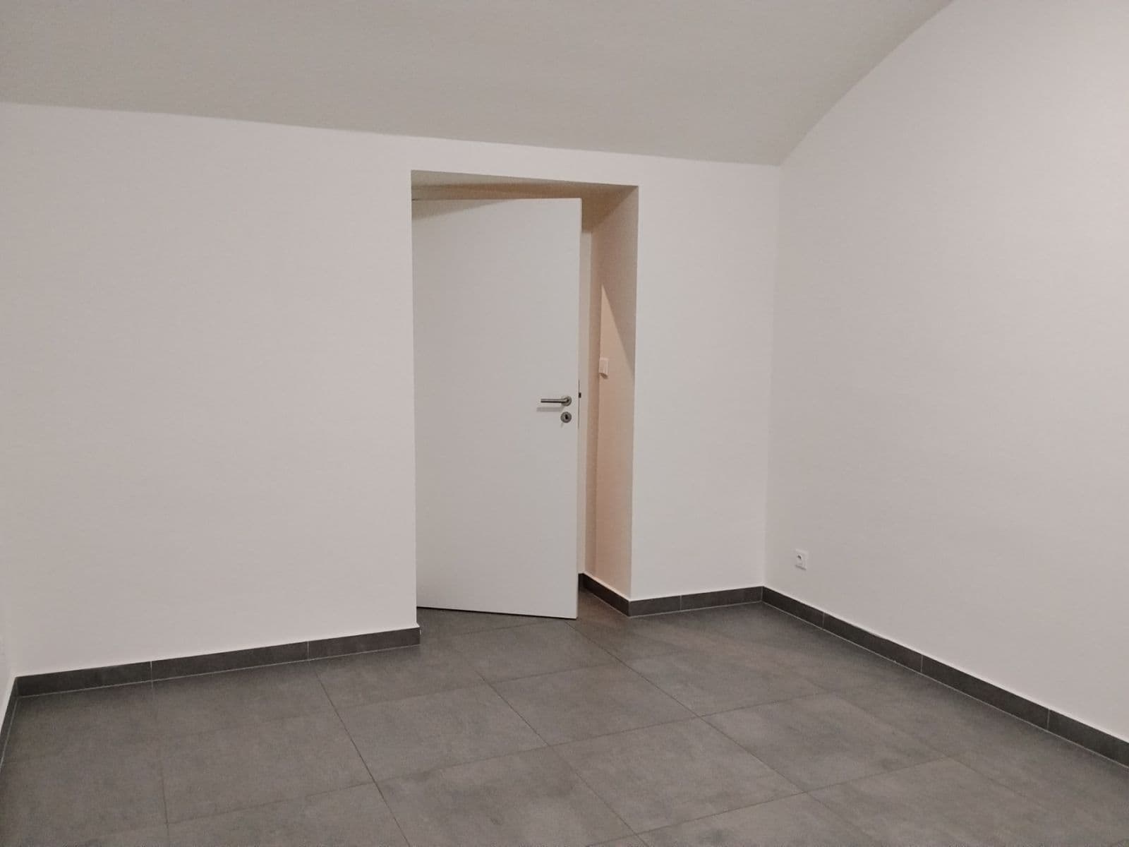 Pronájem nebytového prostoru 15 m², Bořivojova, Praha, Praha Pronájem nebytového prostoru 15 m², Bořivojova, Praha, Praha
