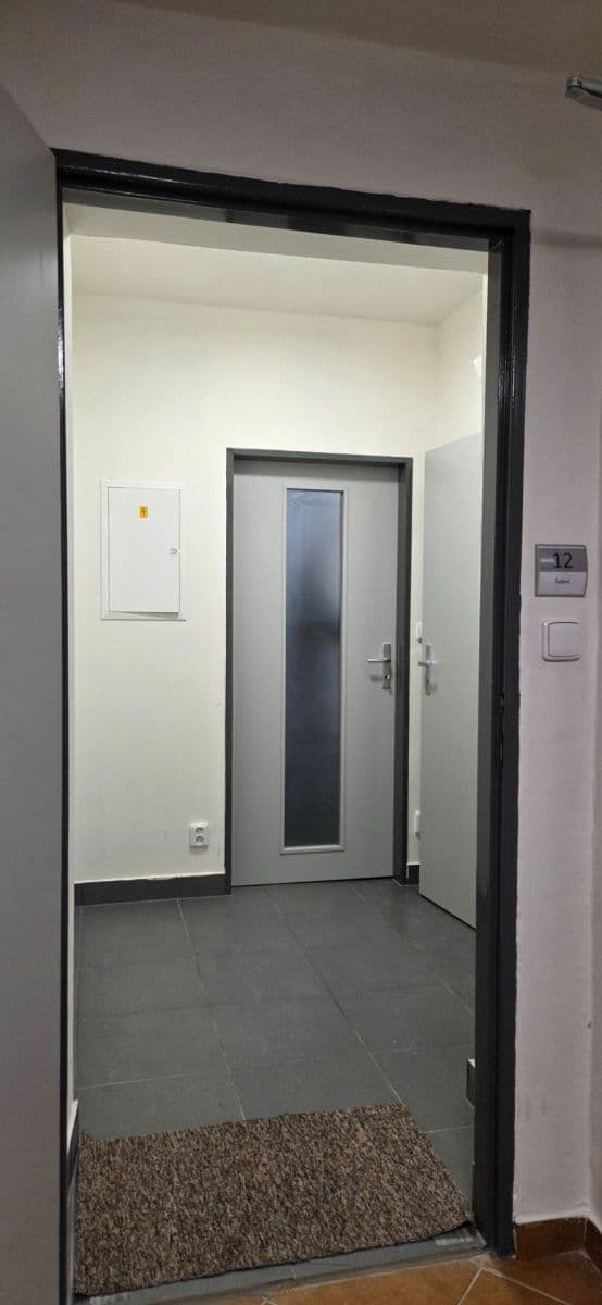 Pronájem bytu 1+kk 33 m², náměstí Svobody, Šternberk, Olomoucký kraj Pronájem bytu 1+kk 33 m², náměstí Svobody, Šternberk, Olomoucký kraj