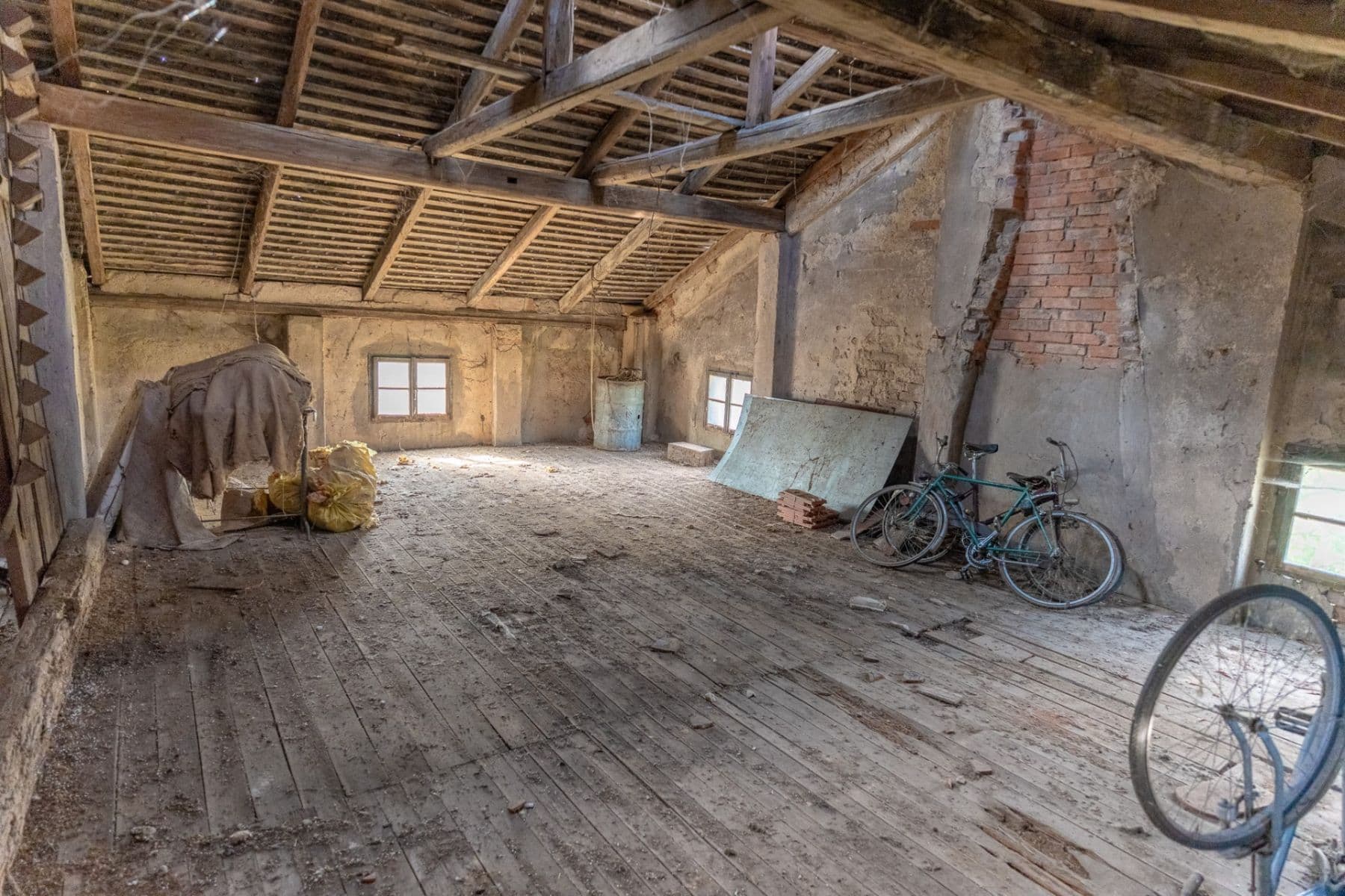 Prodej domu 200 m², pozemek 2.861 m², Děčany, Ústecký kraj Prodej domu 200 m², pozemek 2.861 m², Děčany, Ústecký kraj